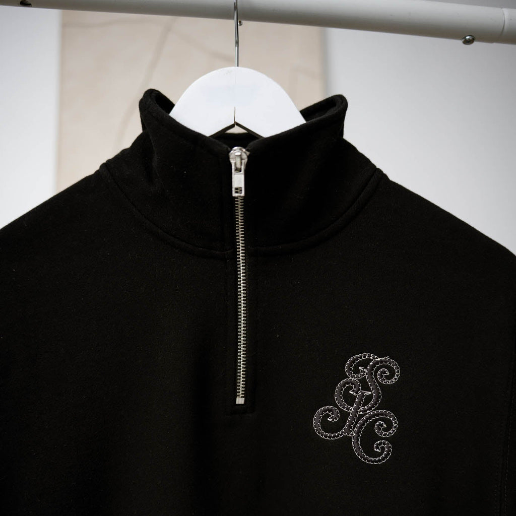 The Uniforme Quarter Zip
