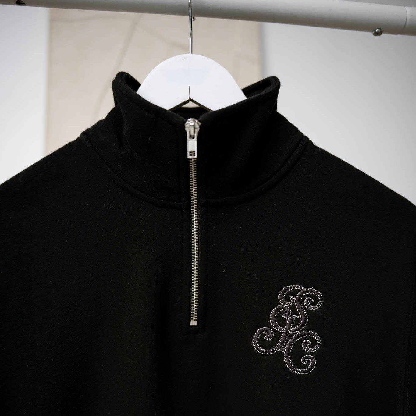 The Uniforme Quarter Zip